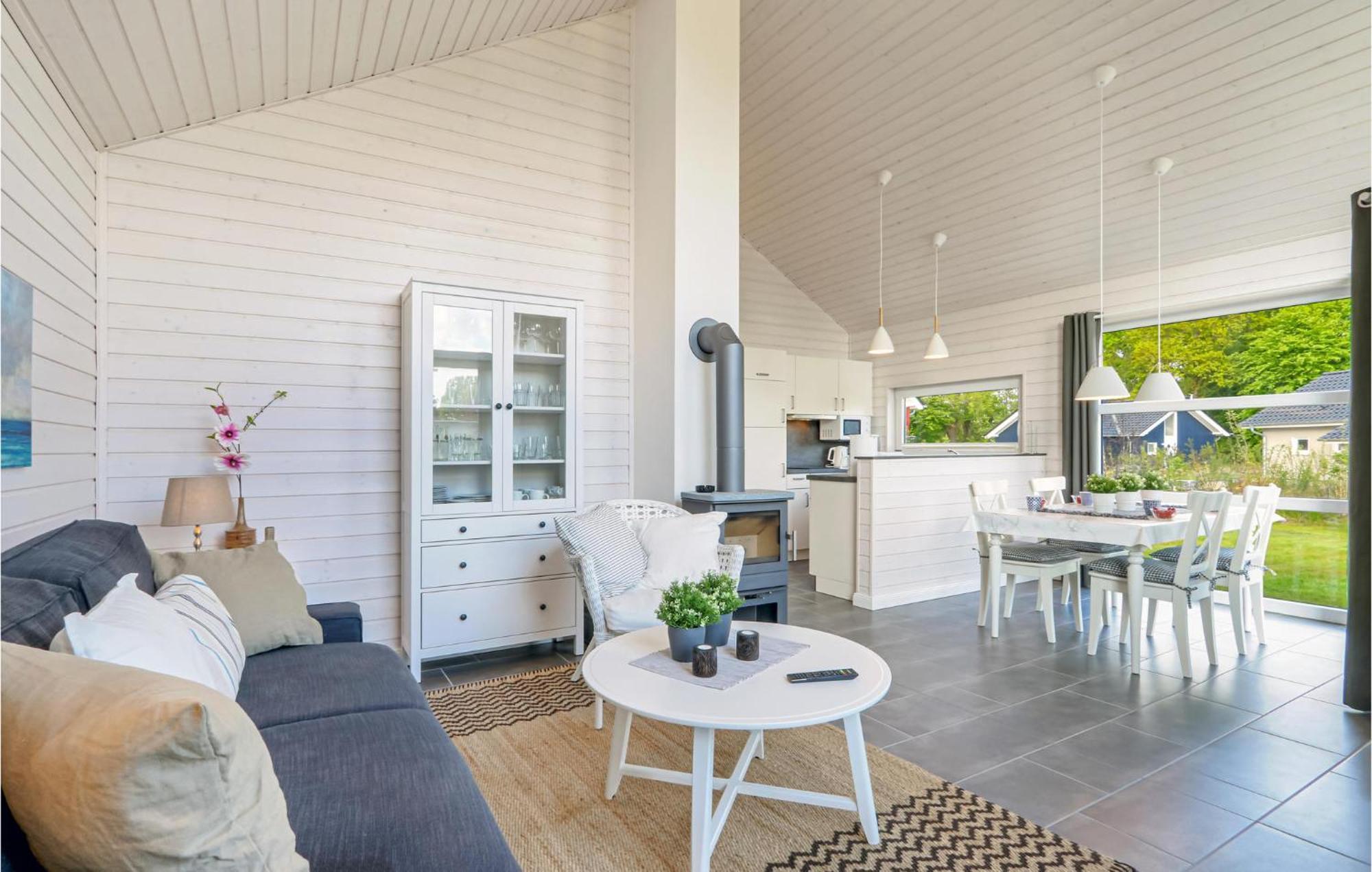 Cozy Home In Krems Ii-Warderbrueck With Wifi Gols Exteriör bild