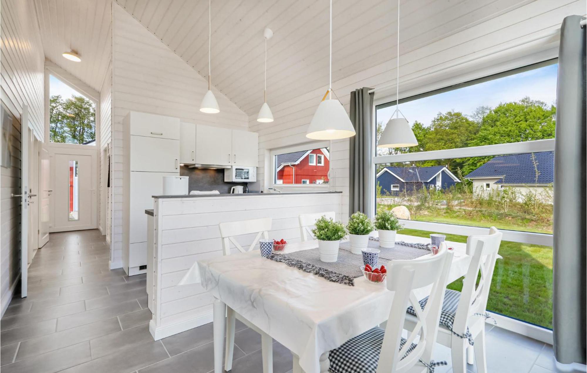 Cozy Home In Krems Ii-Warderbrueck With Wifi Gols Exteriör bild